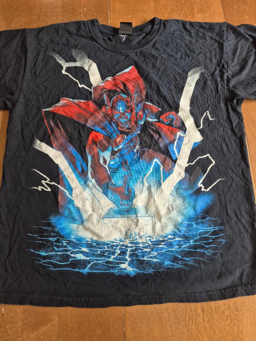 Marvel Mighty Thor  Mjölnir men shirt Large